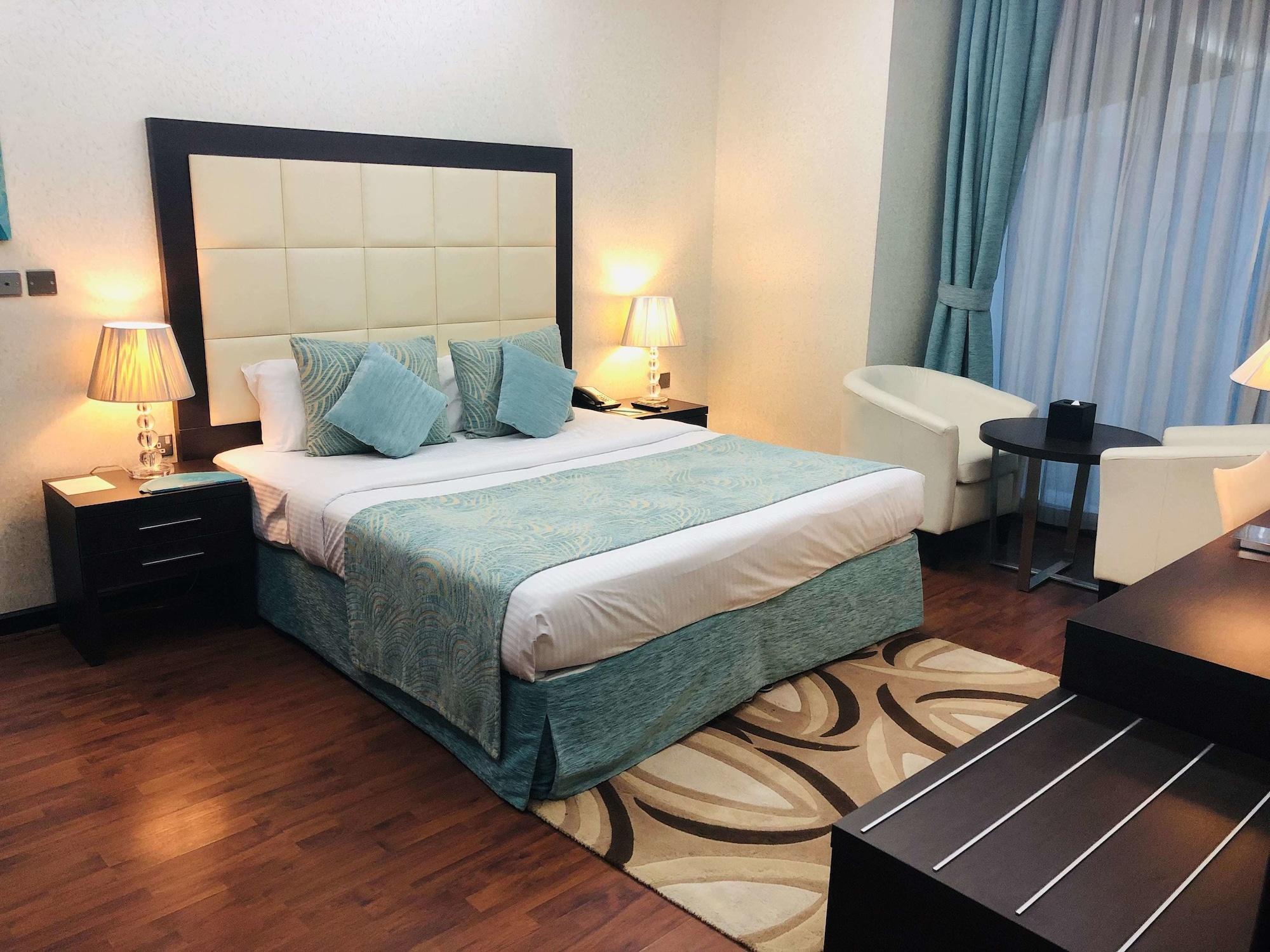 Gokulam Park Doha Hotel Bagian luar foto