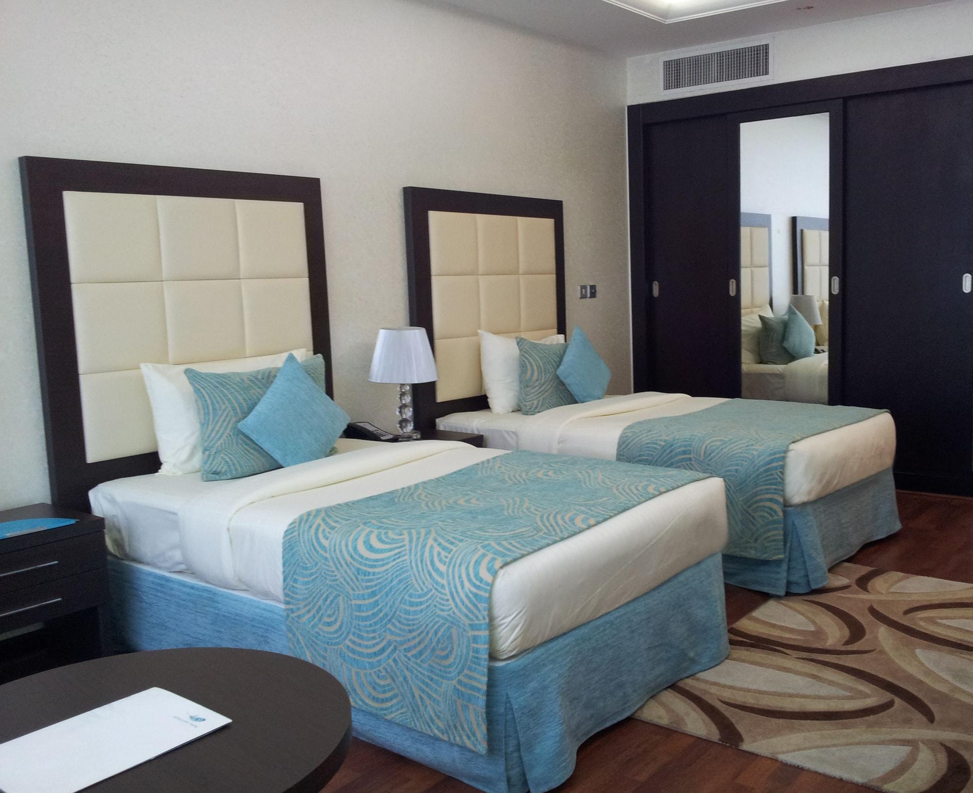 Gokulam Park Doha Hotel Bagian luar foto