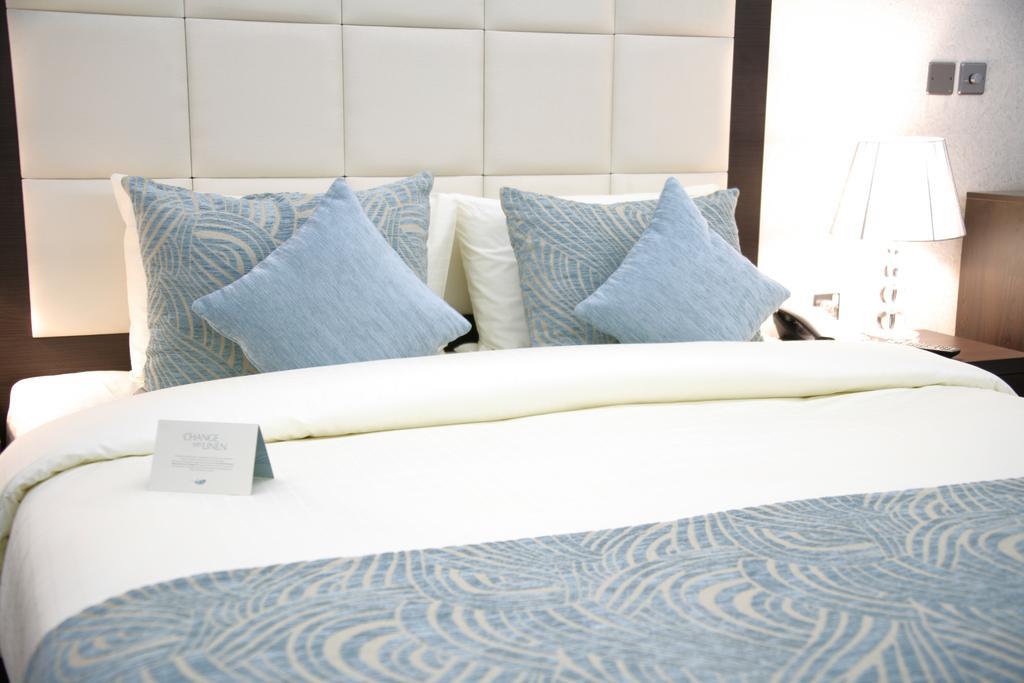 Gokulam Park Doha Hotel Bagian luar foto