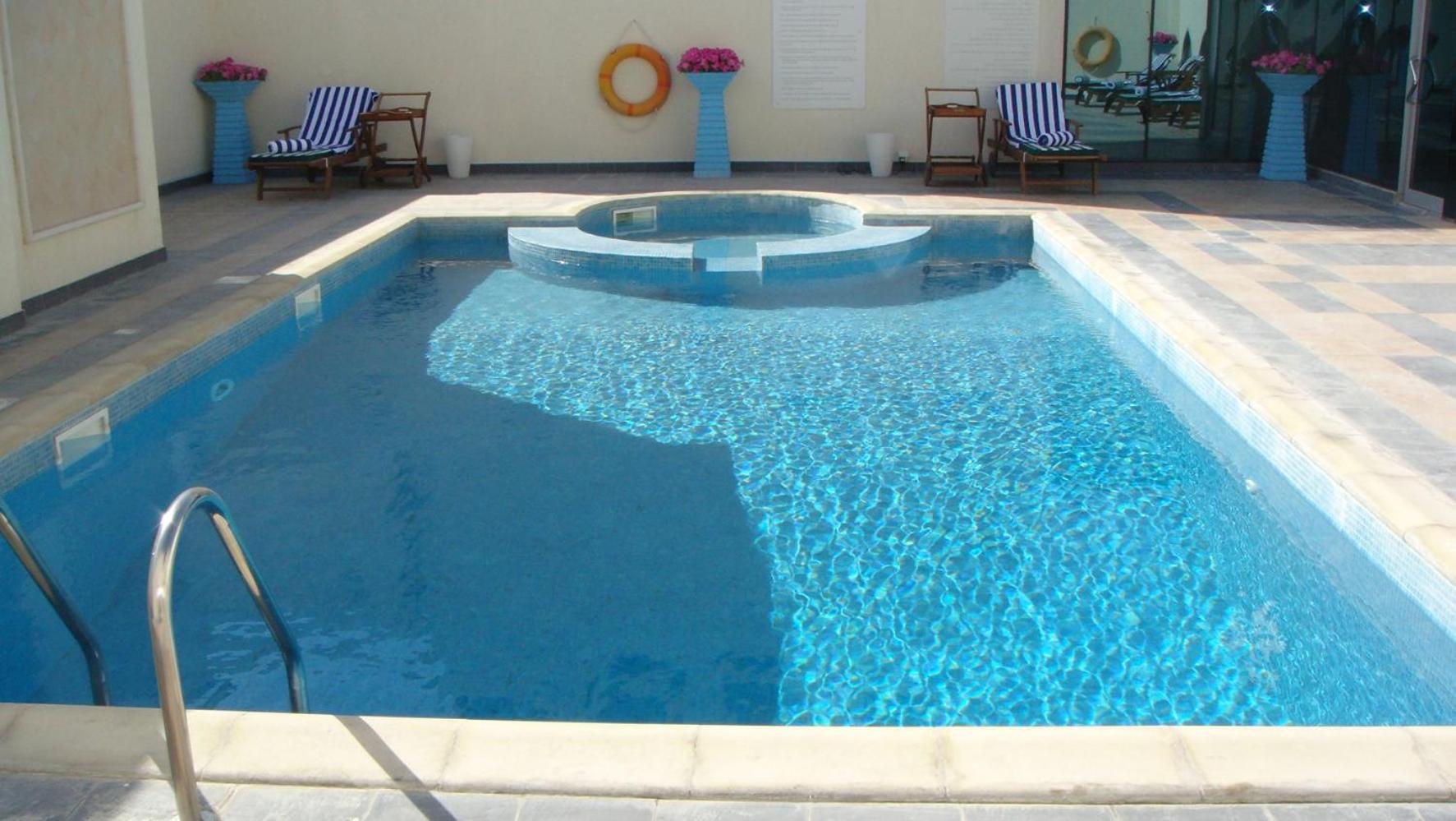 Gokulam Park Doha Hotel Bagian luar foto