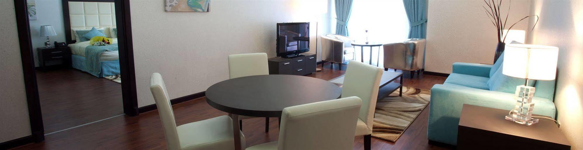 Gokulam Park Doha Hotel Bagian luar foto